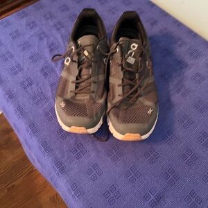 On Running woman Athletic Shoes -